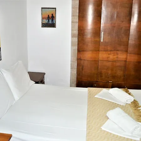 Evaggelou Rooms Potos Exterior photo