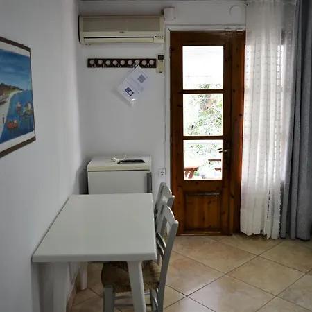 Evaggelou Rooms Potos Exterior photo