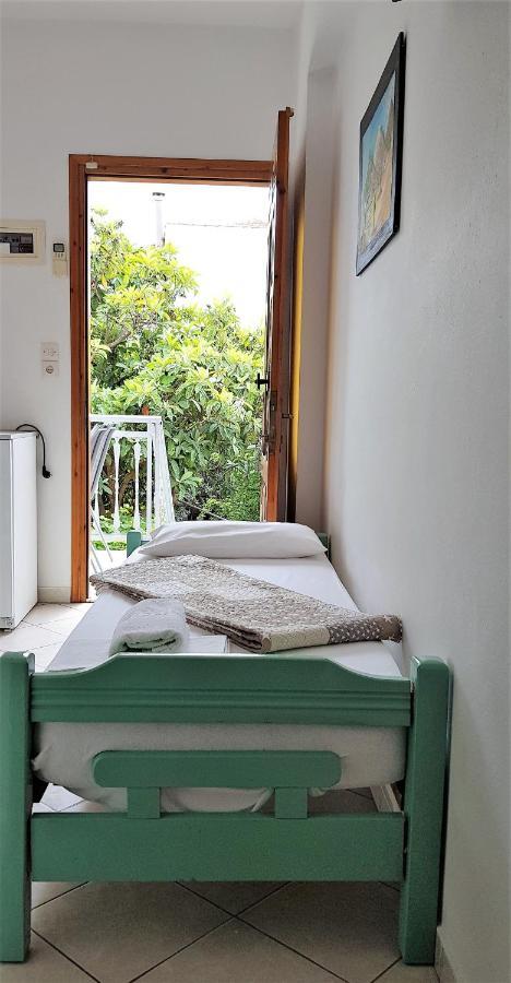 Evaggelou Apartment Potos