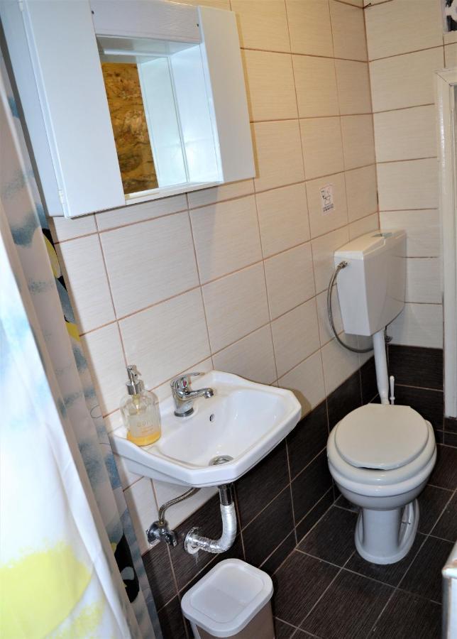 Evaggelou Apartment Potos